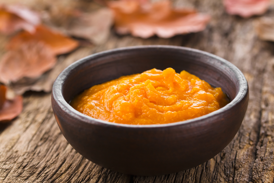 Bowl of puréed pumpkin